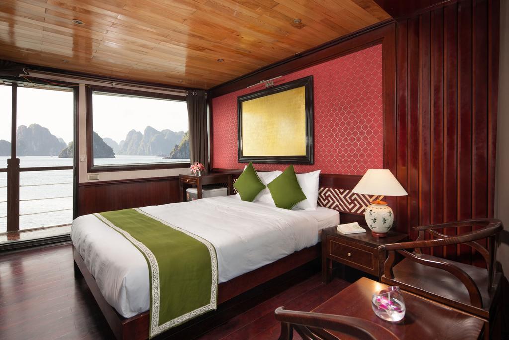 Garden Bay Premium Cruise Hotel Ha Long Exterior photo