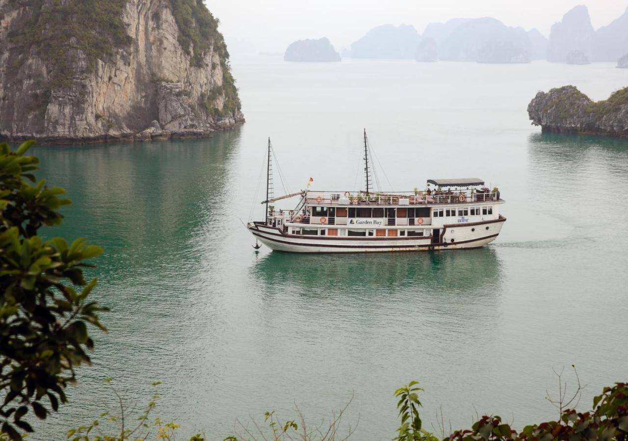 Garden Bay Premium Cruise Hotel Ha Long Exterior photo