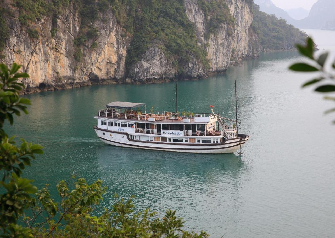 Garden Bay Premium Cruise Hotel Ha Long Exterior photo