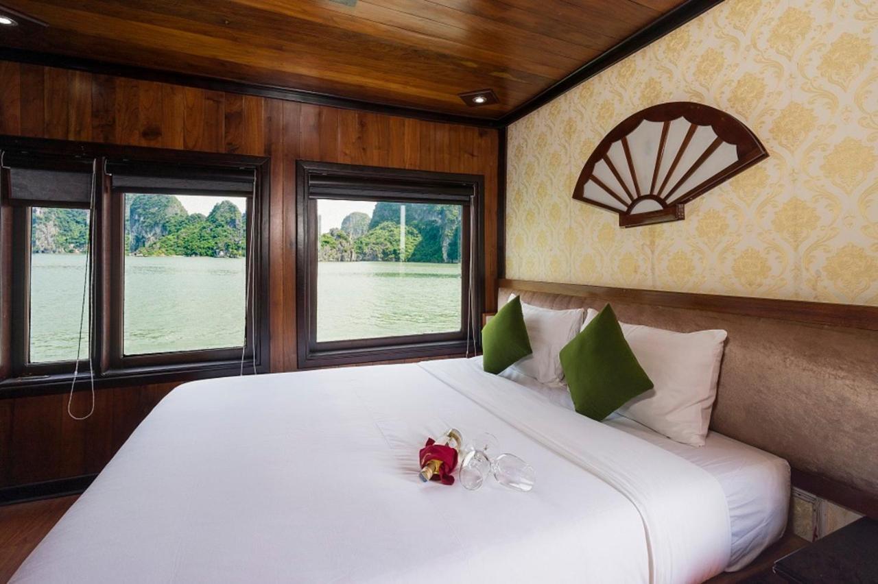 Garden Bay Premium Cruise Hotel Ha Long Exterior photo