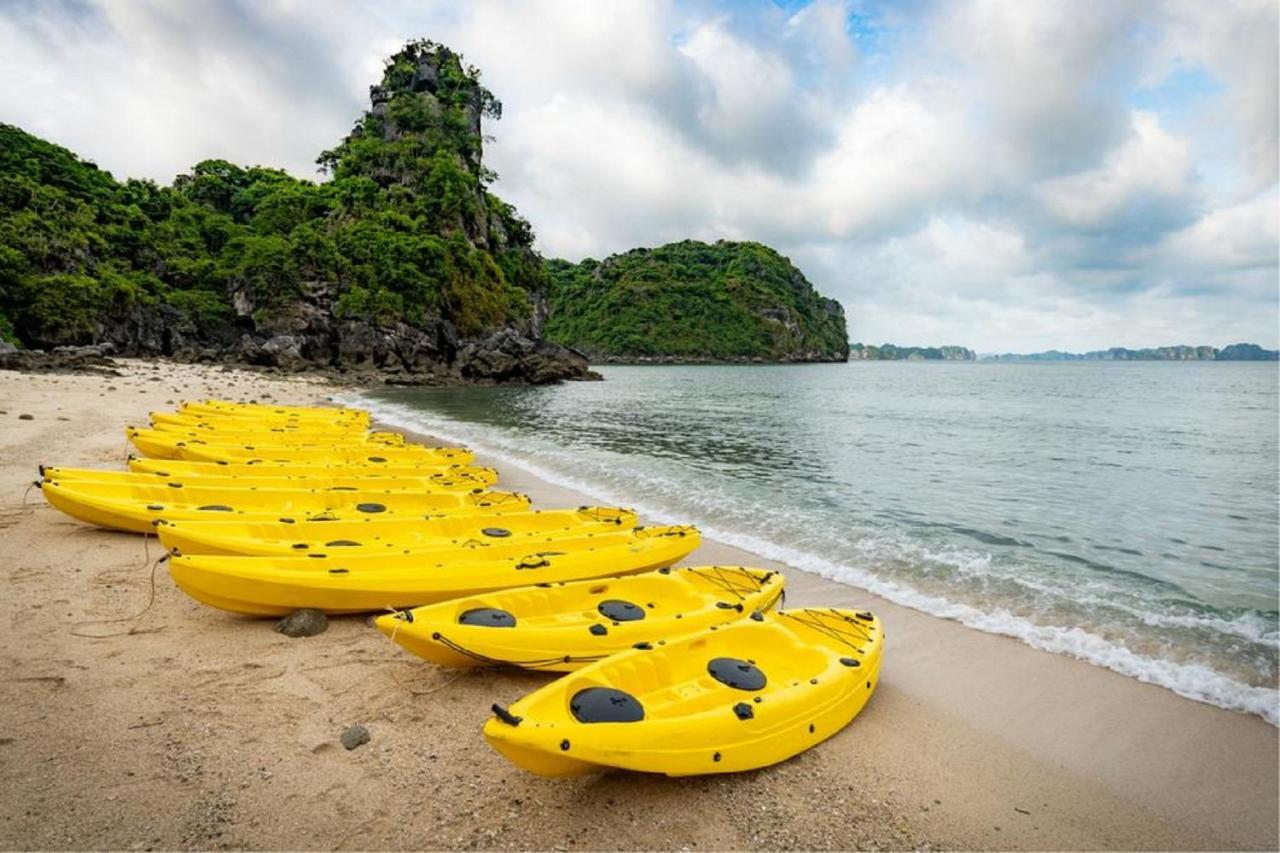Garden Bay Premium Cruise Hotel Ha Long Exterior photo